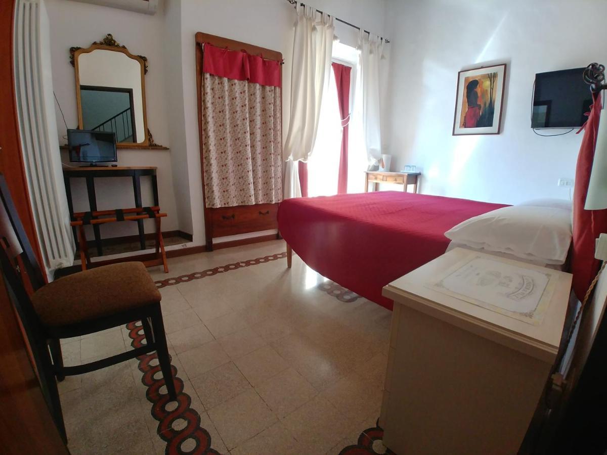 Bed and Breakfast Antico Borgo Piceno à Ascoli Piceno Extérieur photo